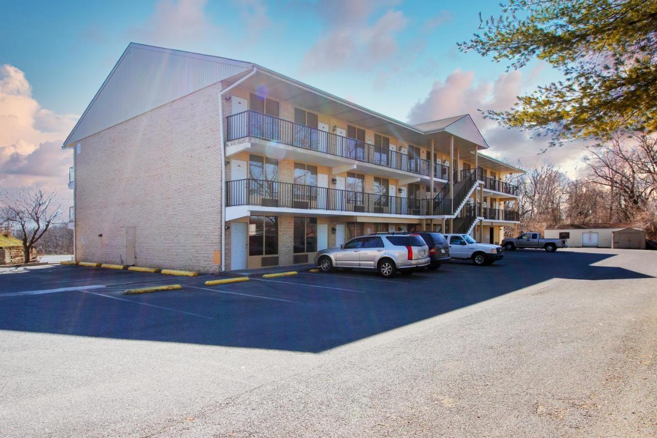 Apm Inn And Suites Winchester Exterior foto